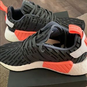 Adidas NMD R2
